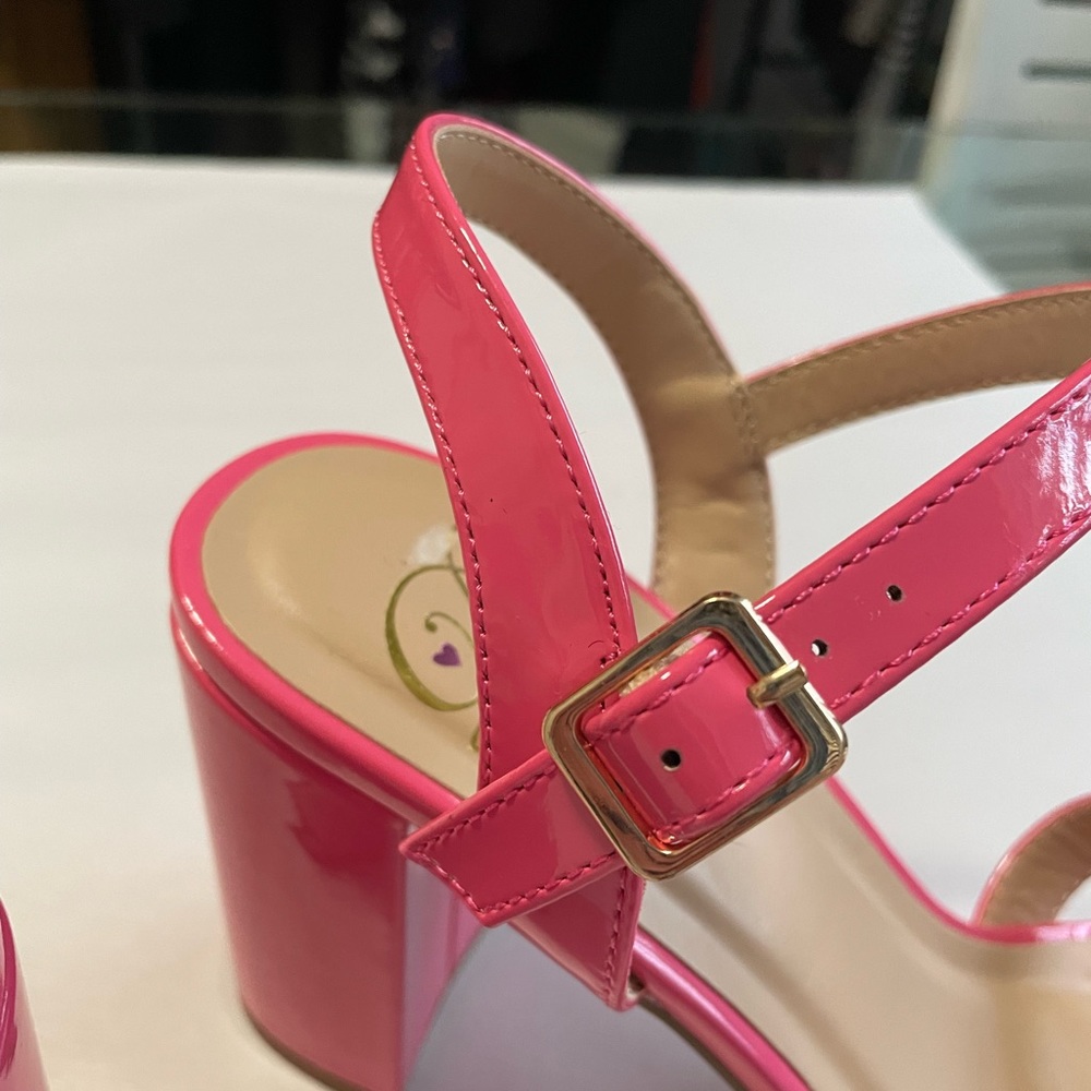 HOT PINK SHOES BLOCK HEELS ANKLE STRAP SIZE 8  PATENT LEATHER TYPE VERY PRETTY - Picture 5 of 11